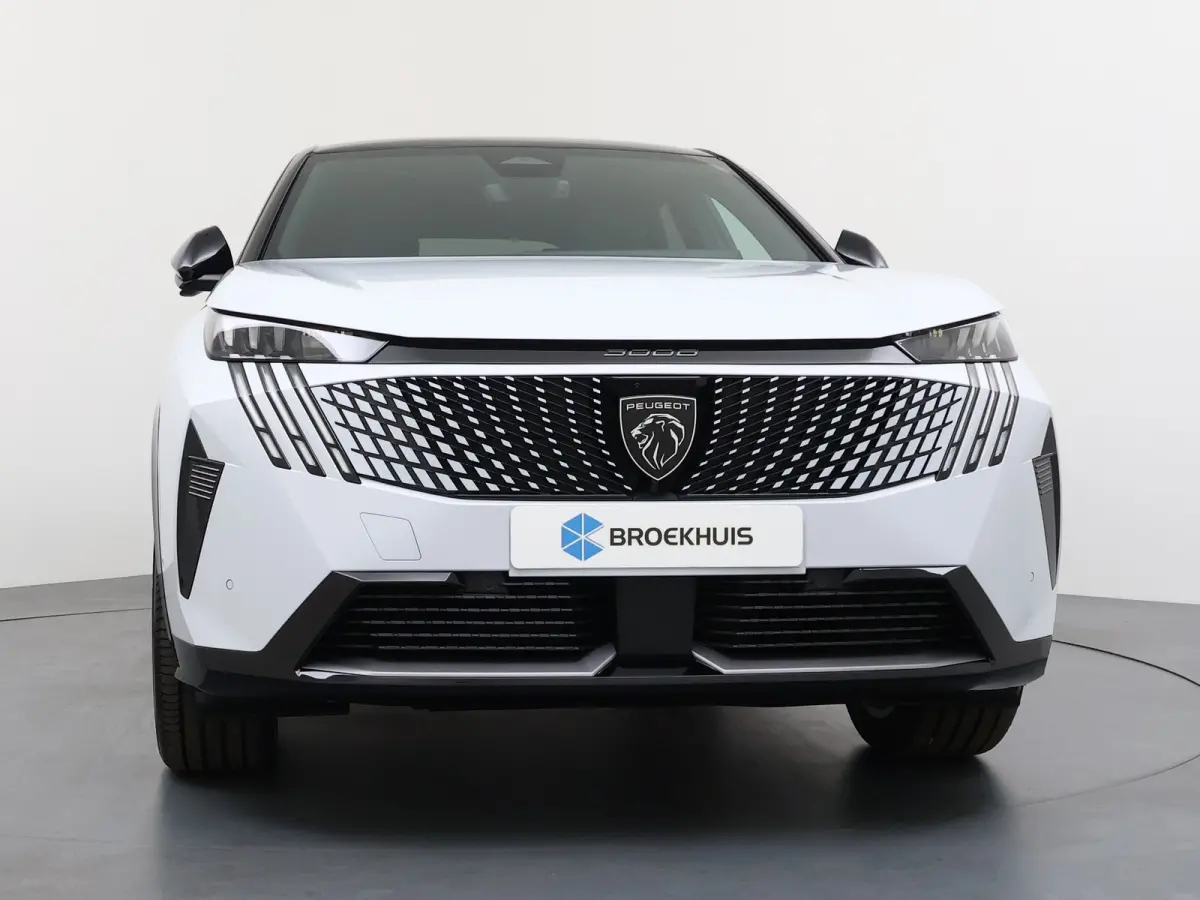 | Voorraad Voordeel € 6700 | GT Exclusive | Adaptieve cruise control met Stop&Go functie | Elektrische parkeerrem | Extra getinte achterste zijruiten en achterruit