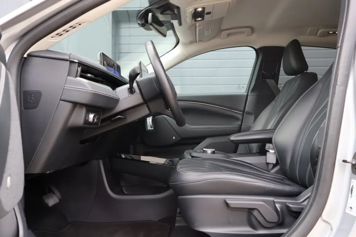 Extended RWD 98 kWh SOH 94.6% l B&O l TREKHAAK l 360 CAMERA l LEDER l ADAPT.CRUISE l ORG.NL l DEALER OND.