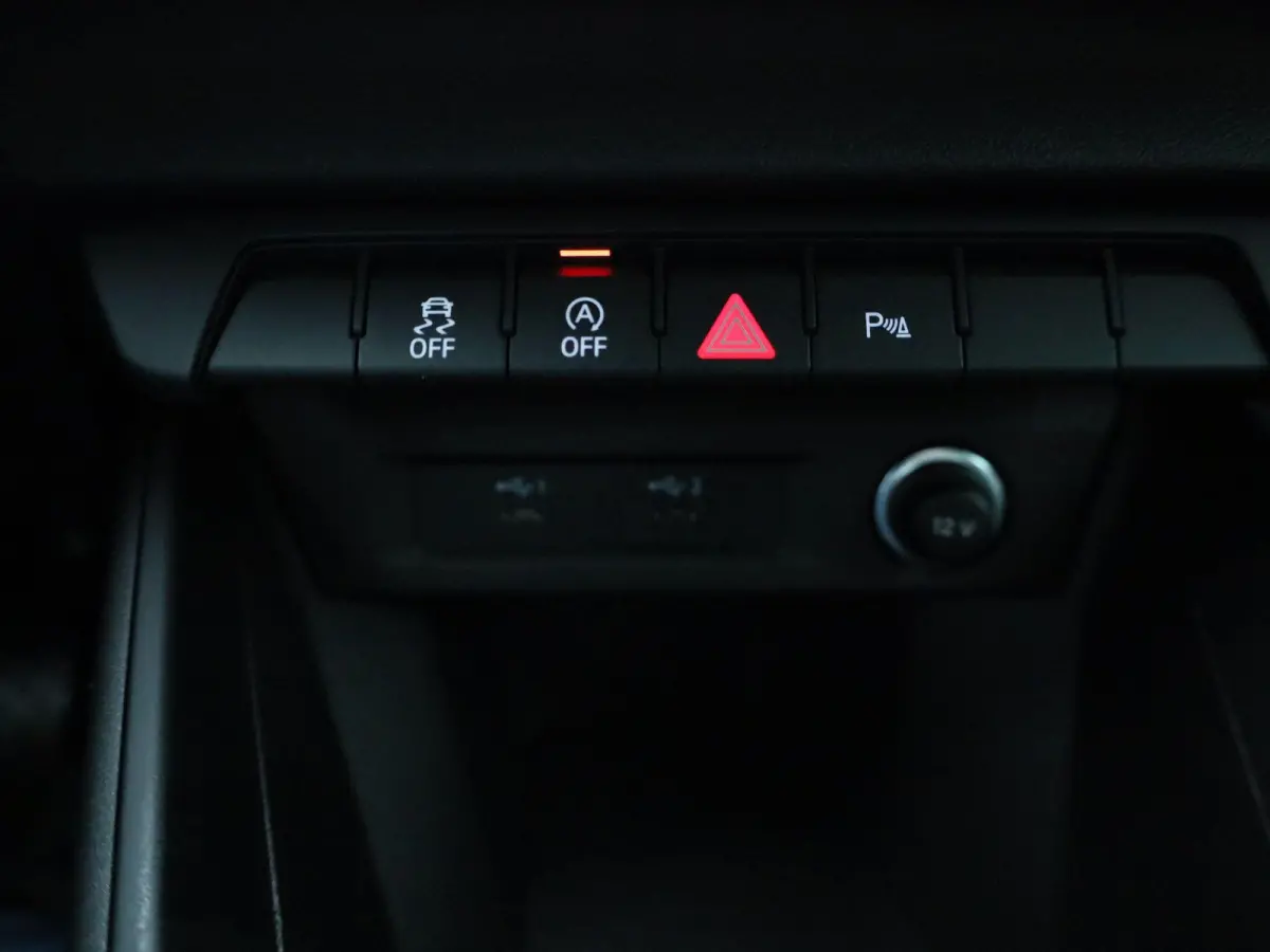 1.0 30 TFSI 81kW S tronic Allstreet | AUTOMAAT | NAVIGATIE | CLIMATE CONTROL | APPLE CARPLAY | CRUISE CONTROL |