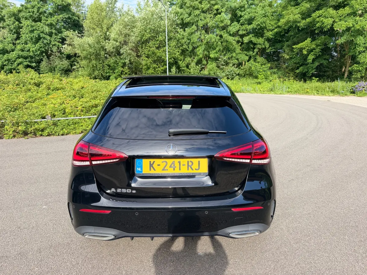 250 e AMG Nightpakket Burmester Multibeam Panorama Memory Sfeer Camera Night Keyless
