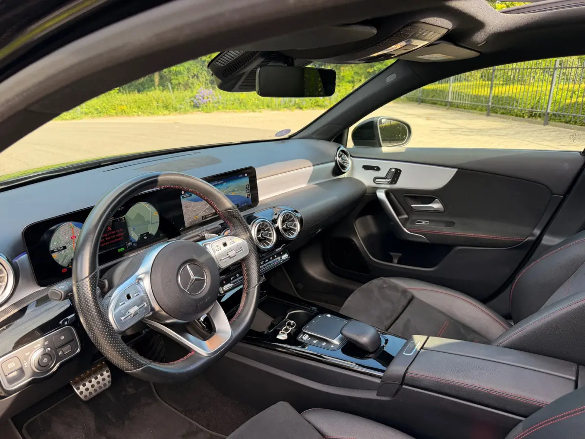 250 e AMG Nightpakket Burmester Multibeam Panorama Memory Sfeer Camera Night Keyless