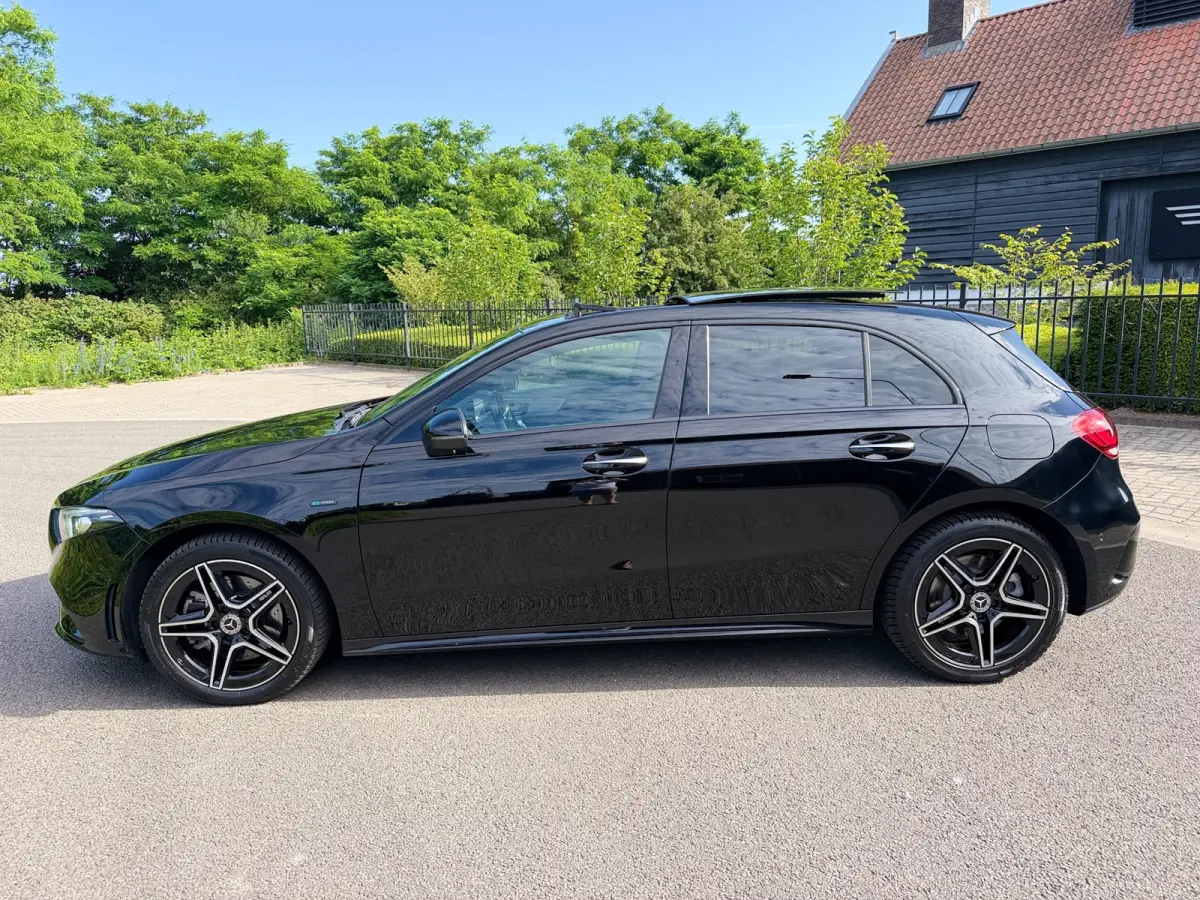 250 e AMG Nightpakket Burmester Multibeam Panorama Memory Sfeer Camera Night Keyless