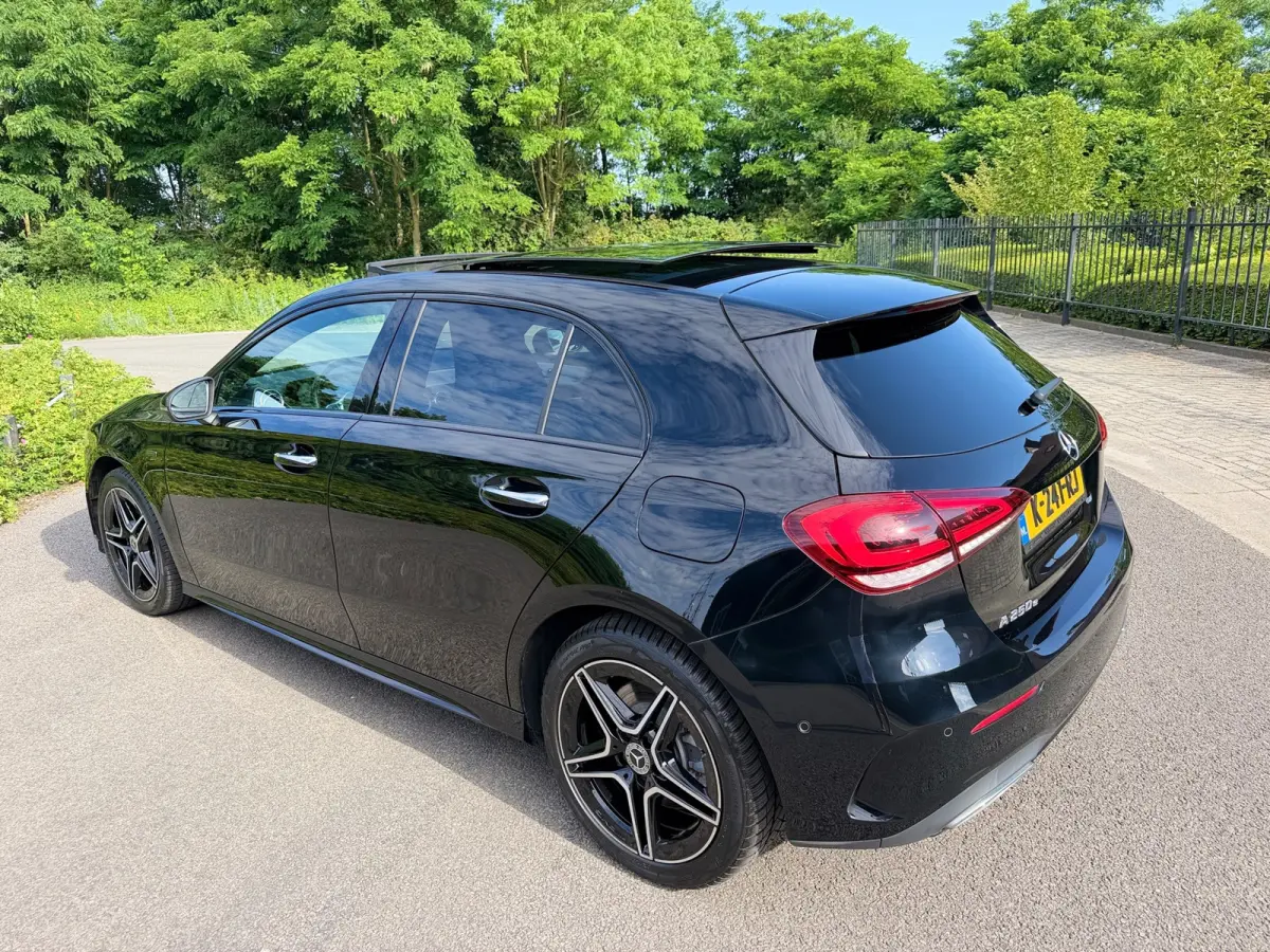 250 e AMG Nightpakket Burmester Multibeam Panorama Memory Sfeer Camera Night Keyless