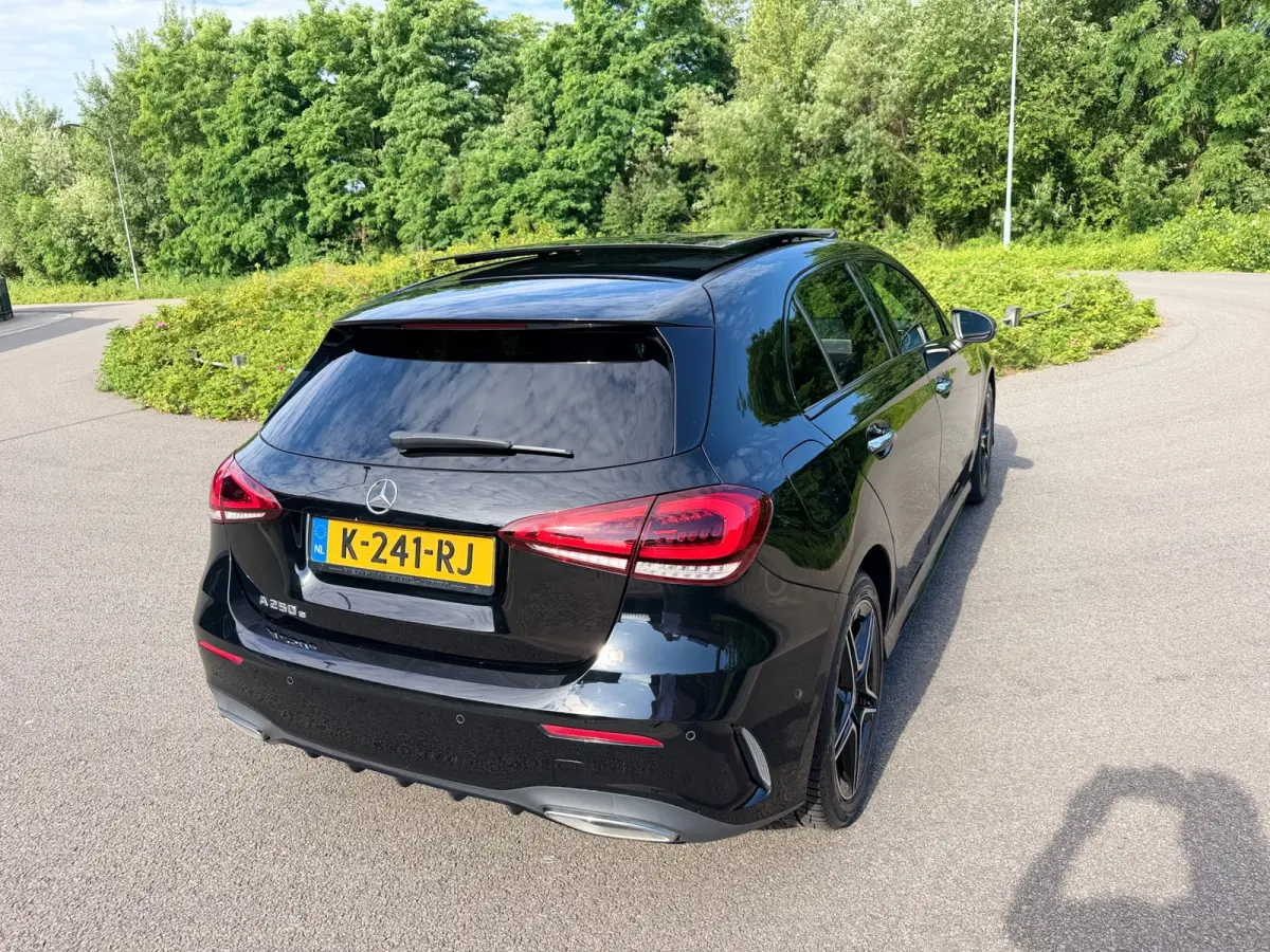250 e AMG Nightpakket Burmester Multibeam Panorama Memory Sfeer Camera Night Keyless