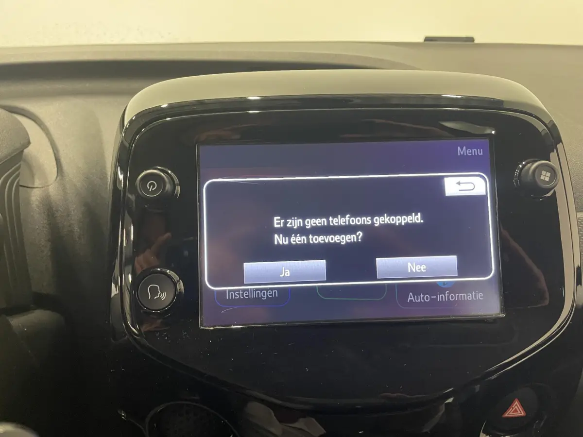 1.0 VTi Feel Airco Carplay Navigatie Achteruitrijcamera Techno Pack