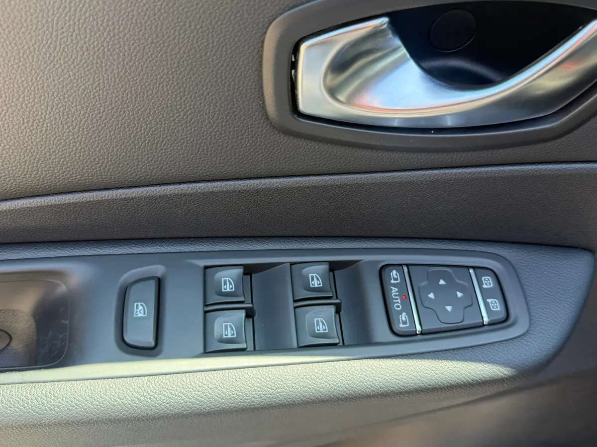 1.2 TCe Intens, Trekhaak,Navigatie,Cruise control,Achteruitrij camera,Climate control