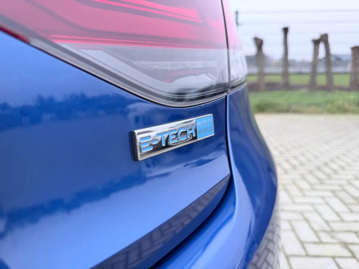 1.6 Plug-In Hybrid 160 R.S. Line | Camera | PDC | Keyless |