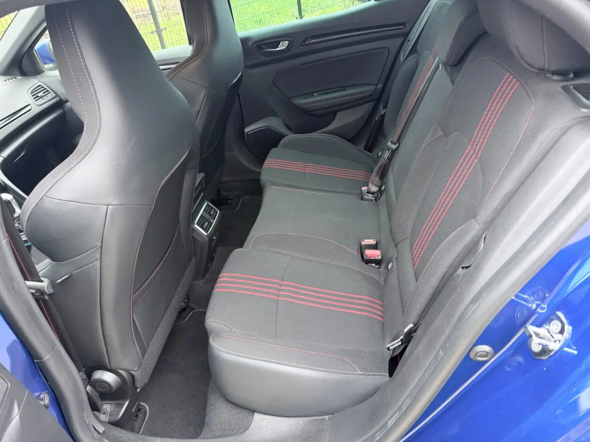 1.6 Plug-In Hybrid 160 R.S. Line | Camera | PDC | Keyless |
