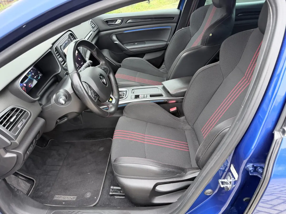 1.6 Plug-In Hybrid 160 R.S. Line | Camera | PDC | Keyless |