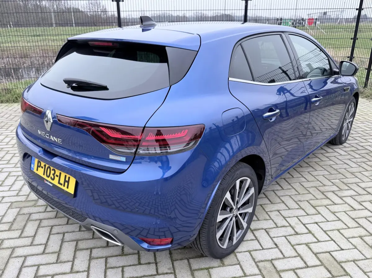1.6 Plug-In Hybrid 160 R.S. Line | Camera | PDC | Keyless |