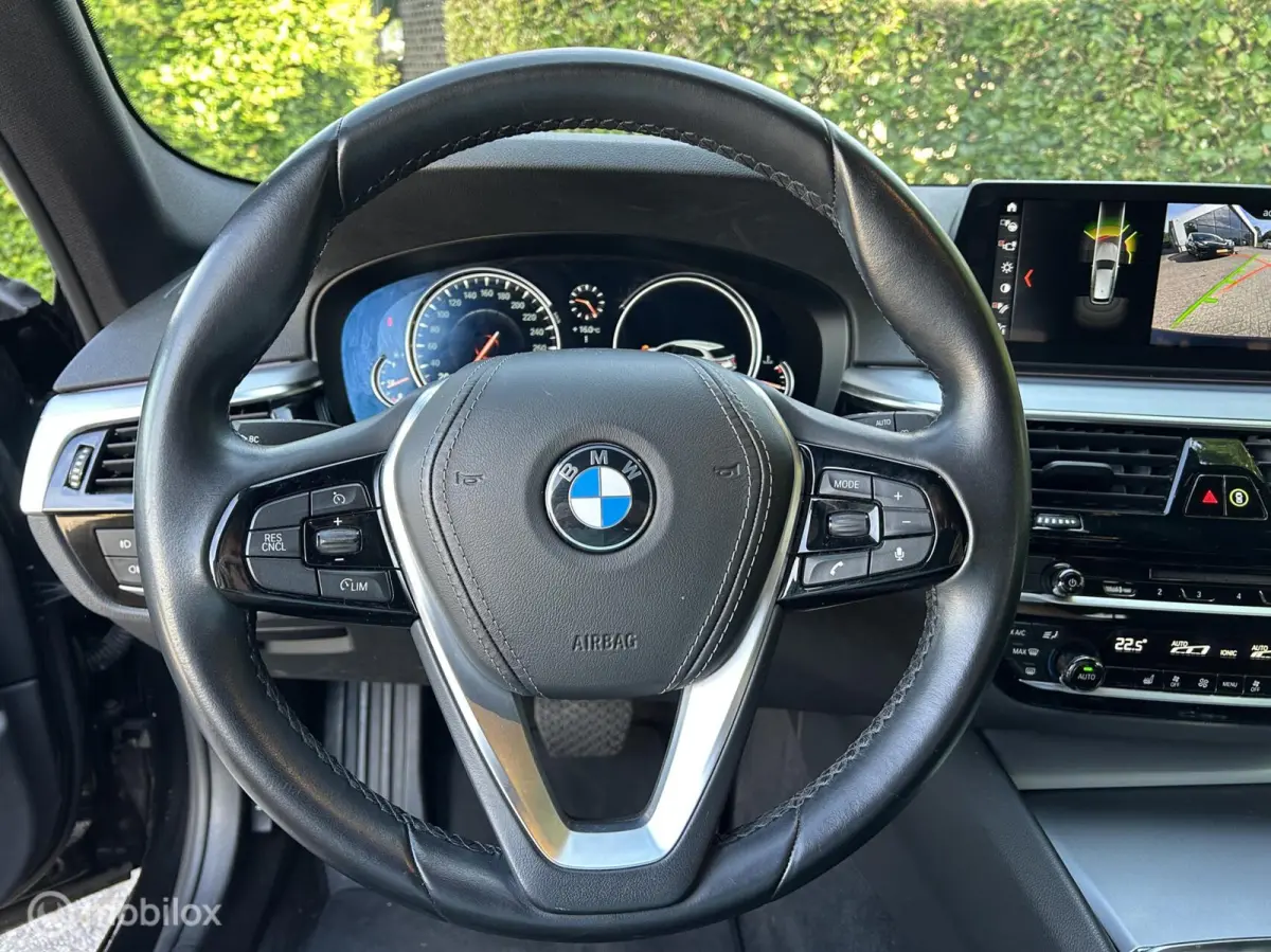 530i High Exec/Pano/Head Up/Leer/19"/LED