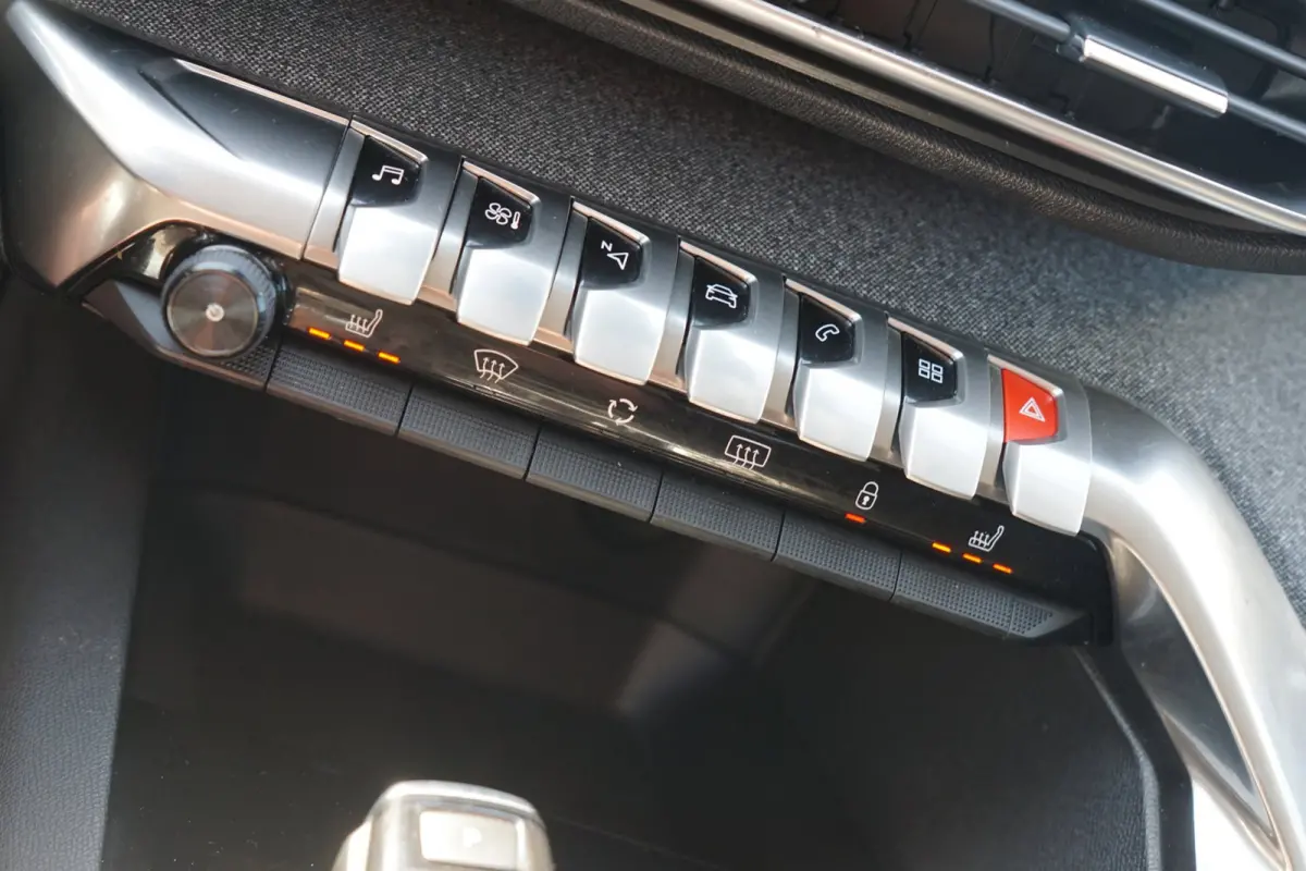 1.2 PureTech Allure AUT | Amazonite | Half-leder/Navi/Cruise/Carplay - Netjes