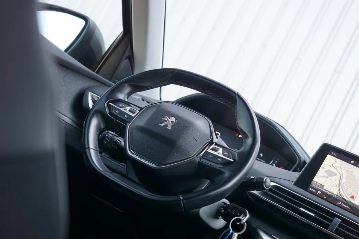 1.2 PureTech Allure AUT | Amazonite | Half-leder/Navi/Cruise/Carplay - Netjes