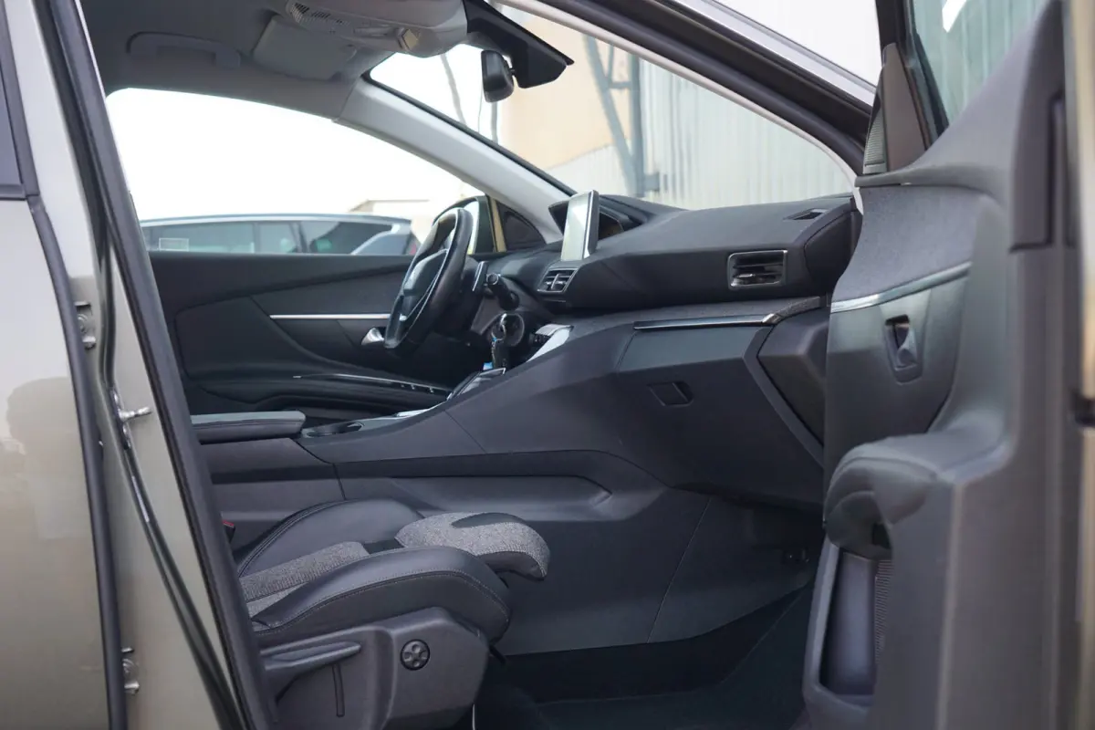 1.2 PureTech Allure AUT | Amazonite | Half-leder/Navi/Cruise/Carplay - Netjes
