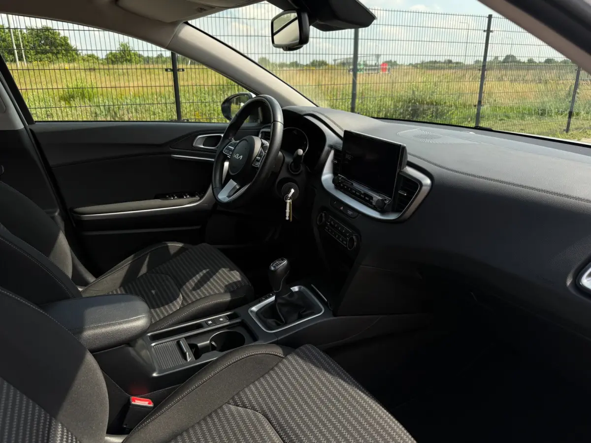 1.0 T-GDi DynamicLine | Achteruitrijcamera | PDC | Trekhaak | Carplay |