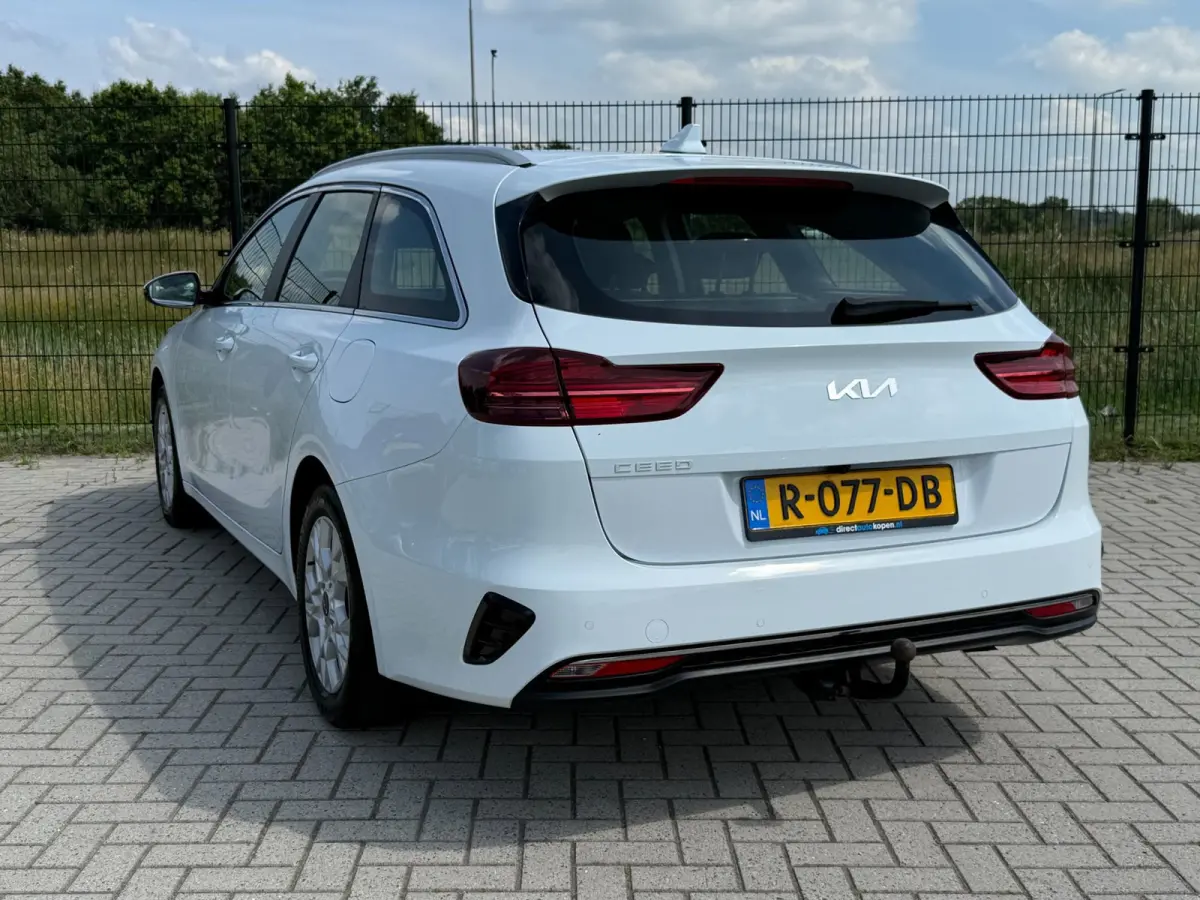 1.0 T-GDi DynamicLine | Achteruitrijcamera | PDC | Trekhaak | Carplay |