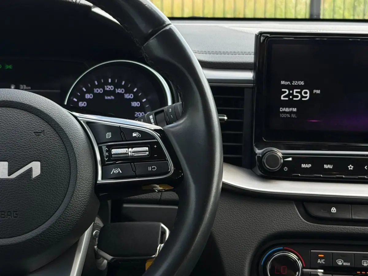 1.0 T-GDi DynamicLine | Achteruitrijcamera | PDC | Trekhaak | Carplay |