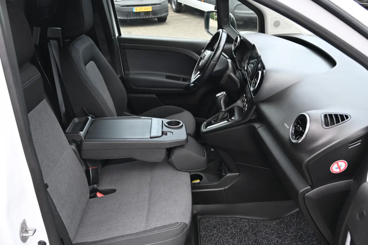 110 CDI L1 Pro 3-Zits, Camera, Apple Carplay/Android Auto