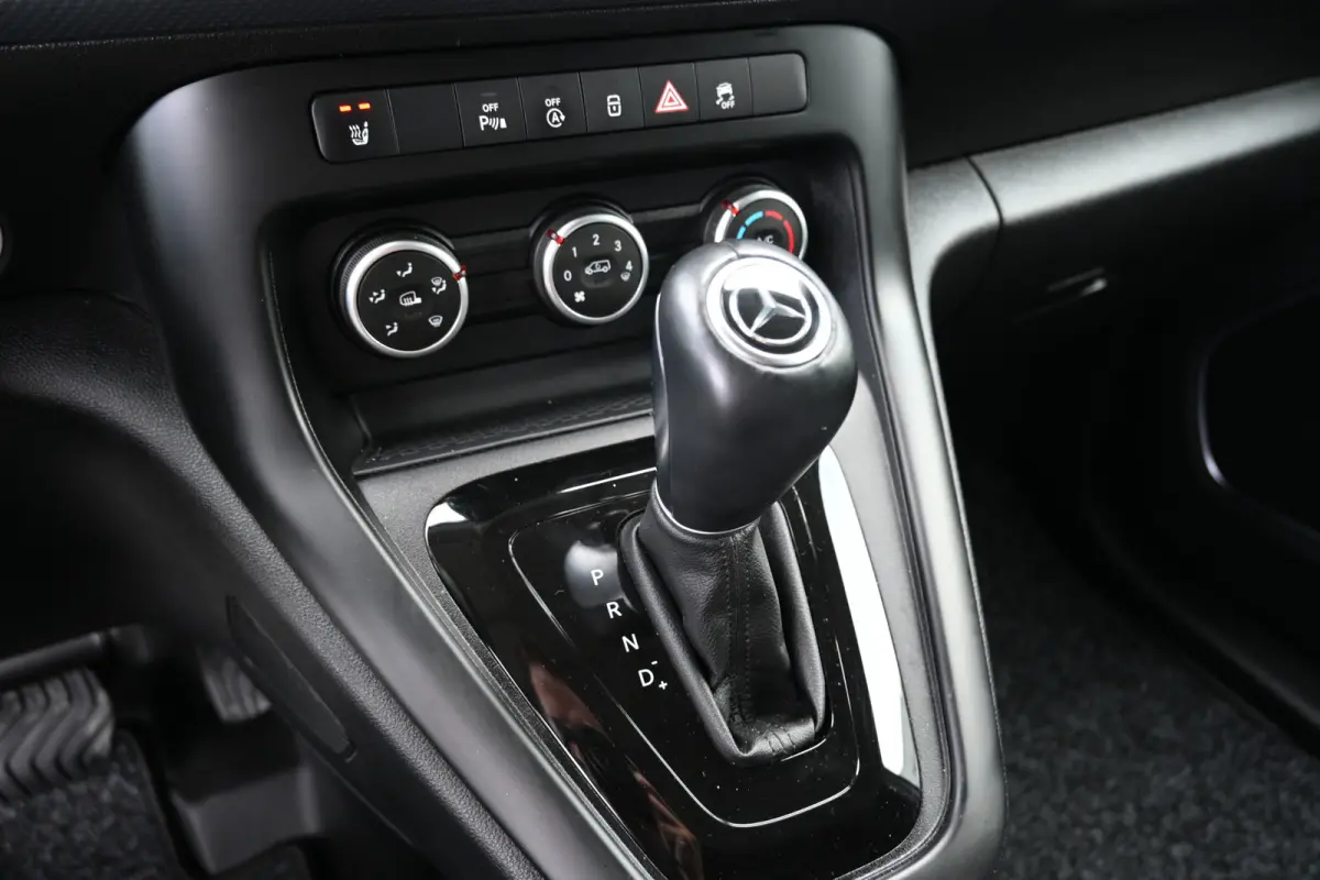 110 CDI L1 Pro 3-Zits, Camera, Apple Carplay/Android Auto
