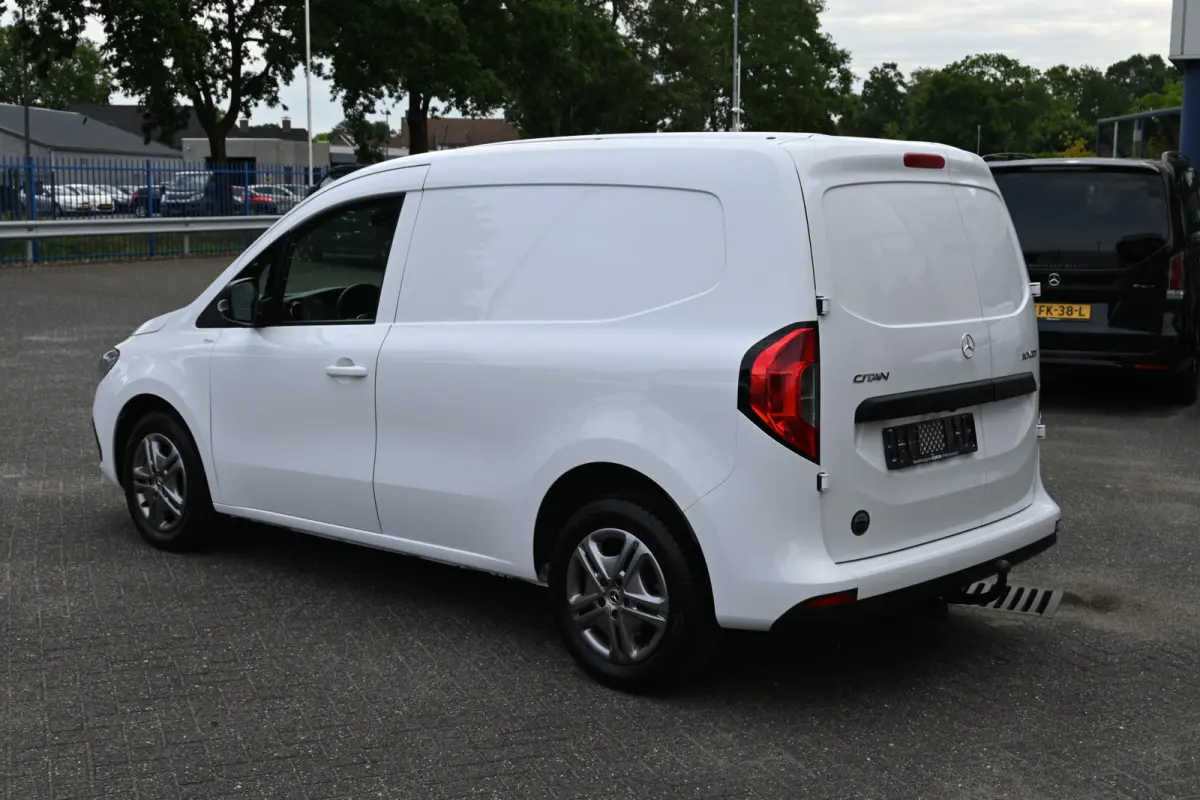 110 CDI L1 Pro 3-Zits, Camera, Apple Carplay/Android Auto