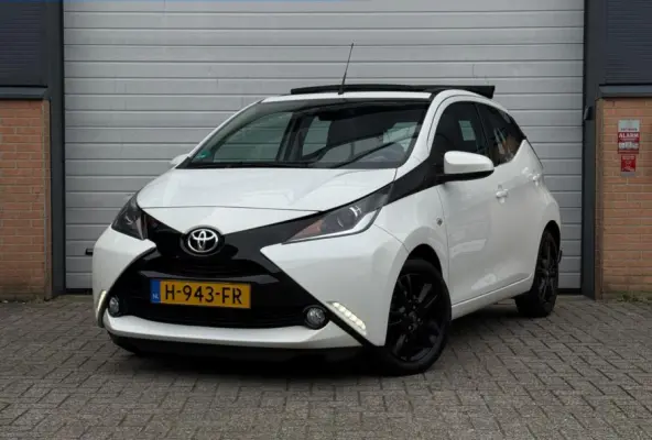 1.0 VVT-i x-wave AUTOMAAT/CABRIO/CAMERA/FULL OPT