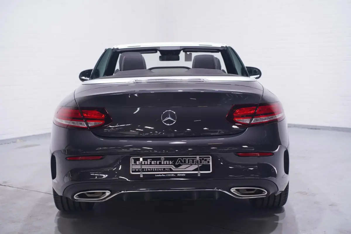 180 AMG Line AMG Styling  Camera lederen-bekleding Apple Carplay digi-dashboard 18"-lmv spoorpakket windscherm nekwarmer keyless-start led-verlichting DAB-ontvangst PDC v+a cruise-controle