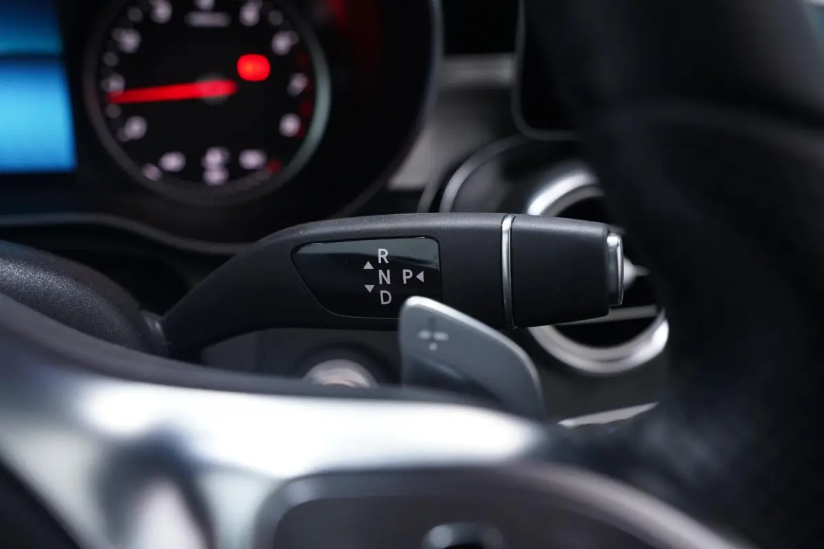 180 AMG Line AMG Styling  Camera lederen-bekleding Apple Carplay digi-dashboard 18"-lmv spoorpakket windscherm nekwarmer keyless-start led-verlichting DAB-ontvangst PDC v+a cruise-controle