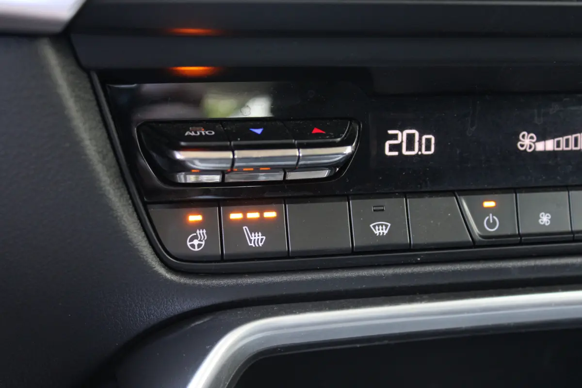 2.5 e-SkyActiv PHEV Exclusive-Line | Cruise control adaptief met Stop&Go en stuurhulp | Dodehoekdetectie met correctie | Navigatiesysteem full map