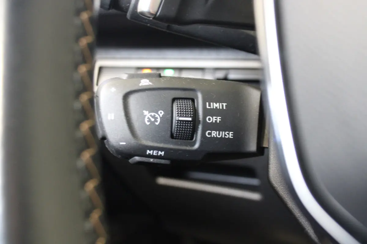 1.2 PureTech Blue Lease GT |Pano|Stoelverw.|ACC|