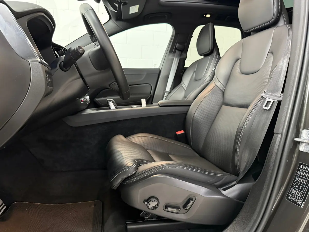 2.0 T6 Plug-in hybrid AWD Plus Bright*360 Camera*stoelverwarming*Pano*BOMVOL*
