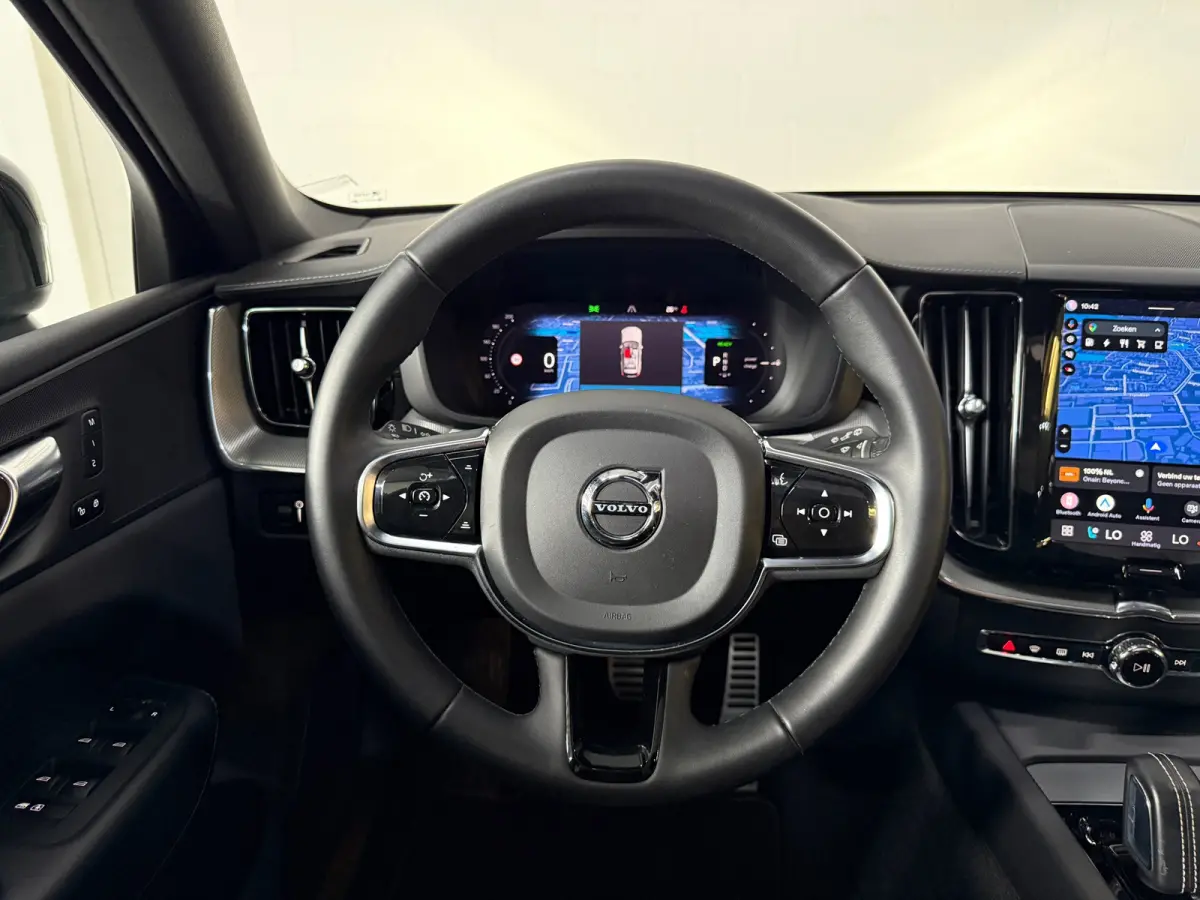 2.0 T6 Plug-in hybrid AWD Plus Bright*360 Camera*stoelverwarming*Pano*BOMVOL*