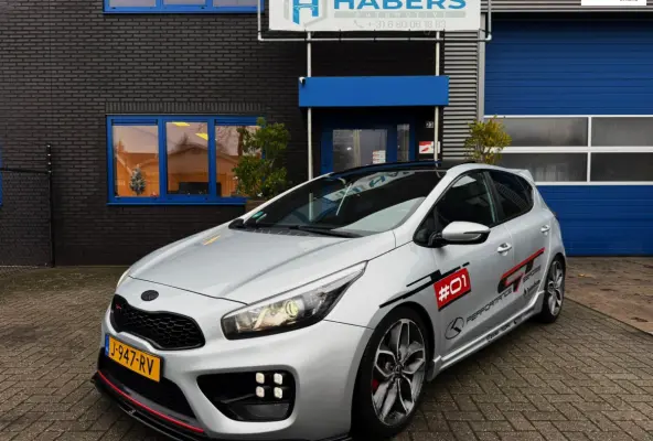 Cee'd 1.6 T-GDi GT 204PK|Navi|XenonLed|Sportstoelen|Kantel/Schuifdak|StoelVW|Leder&Alcantara|Cruise|5-Deurs|Isofix|PDC|Maxton