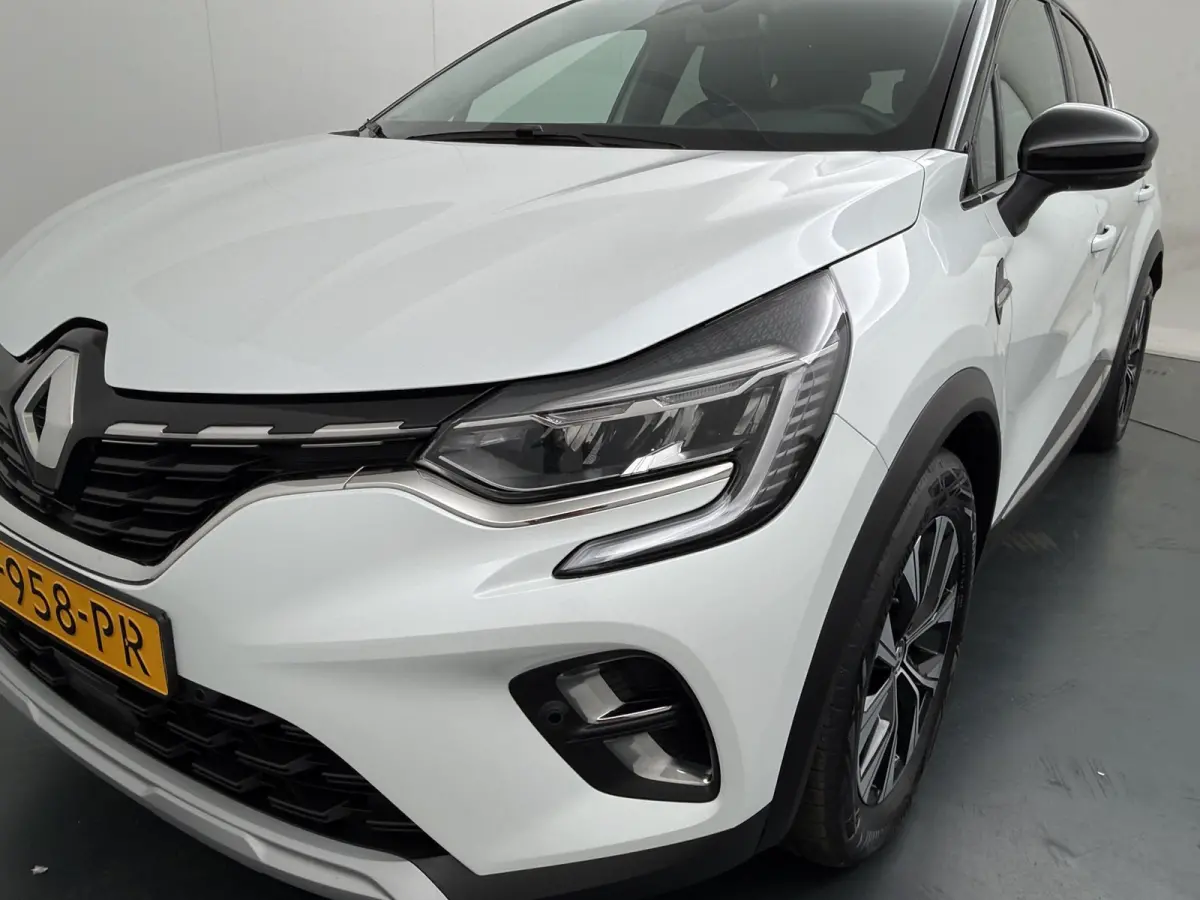 techno E-Tech full hybrid 145 | SoH 80% | Parkeercamera | Navigatie | Trekhaak |
