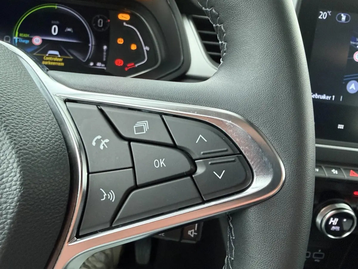 techno E-Tech full hybrid 145 | SoH 80% | Parkeercamera | Navigatie | Trekhaak |