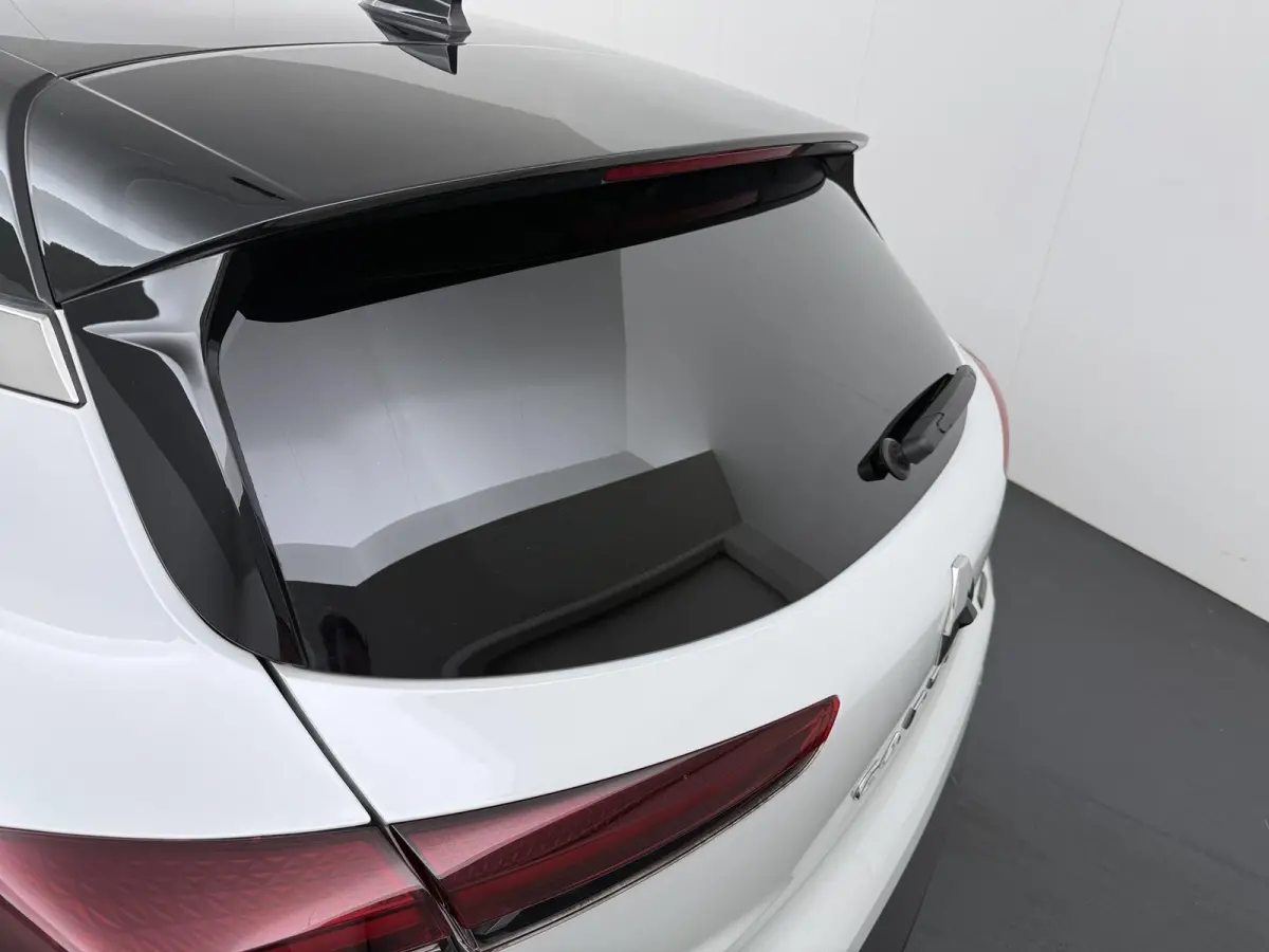 techno E-Tech full hybrid 145 | SoH 80% | Parkeercamera | Navigatie | Trekhaak |