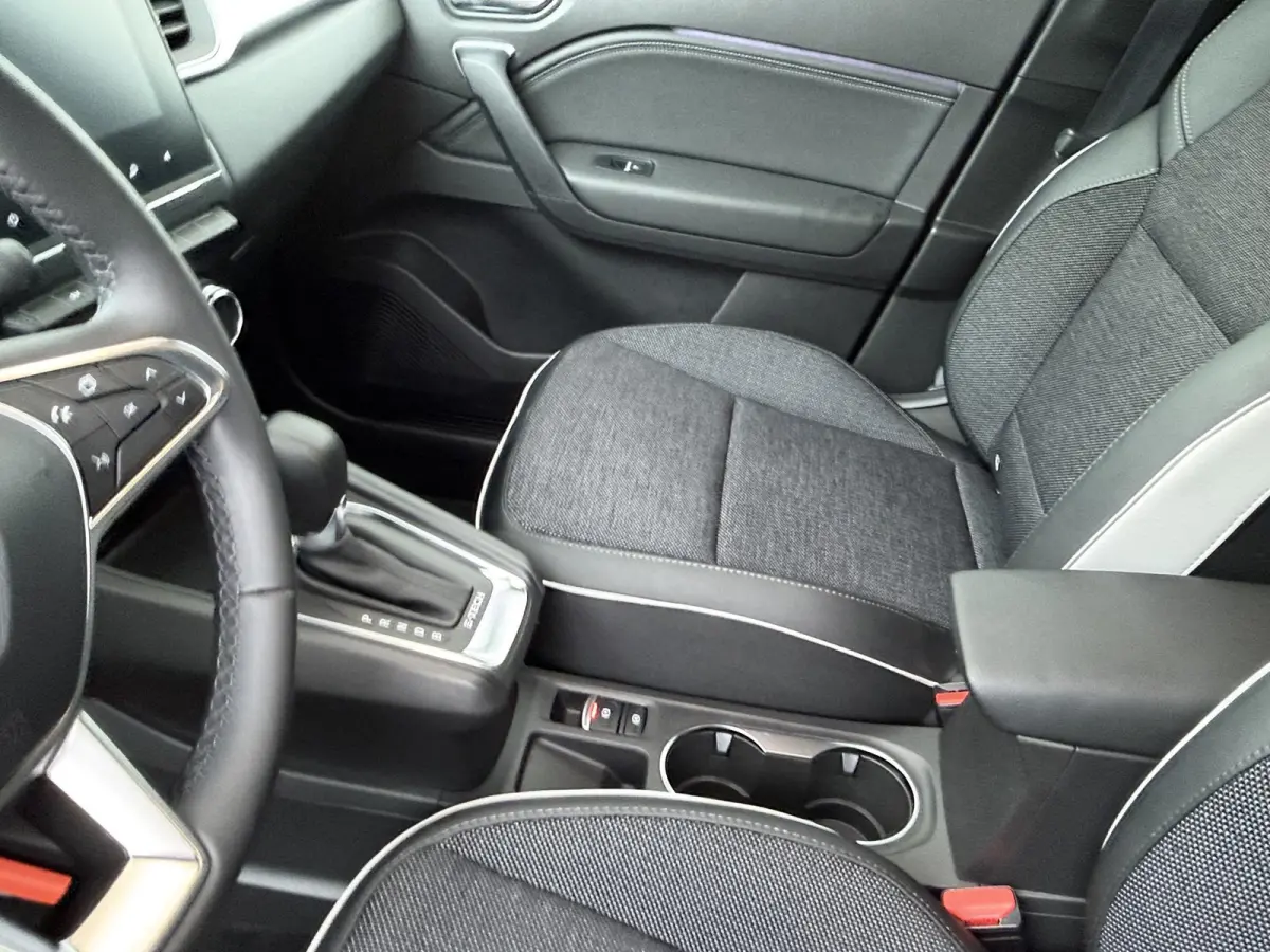 techno E-Tech full hybrid 145 | SoH 80% | Parkeercamera | Navigatie | Trekhaak |