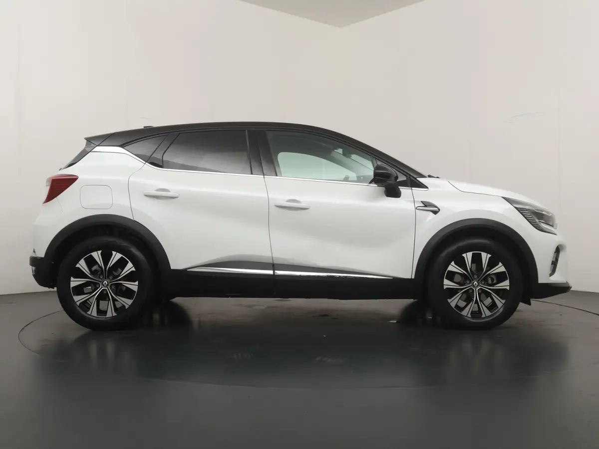 techno E-Tech full hybrid 145 | SoH 80% | Parkeercamera | Navigatie | Trekhaak |