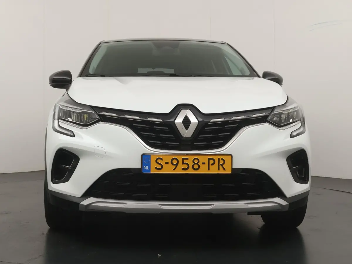 techno E-Tech full hybrid 145 | SoH 80% | Parkeercamera | Navigatie | Trekhaak |