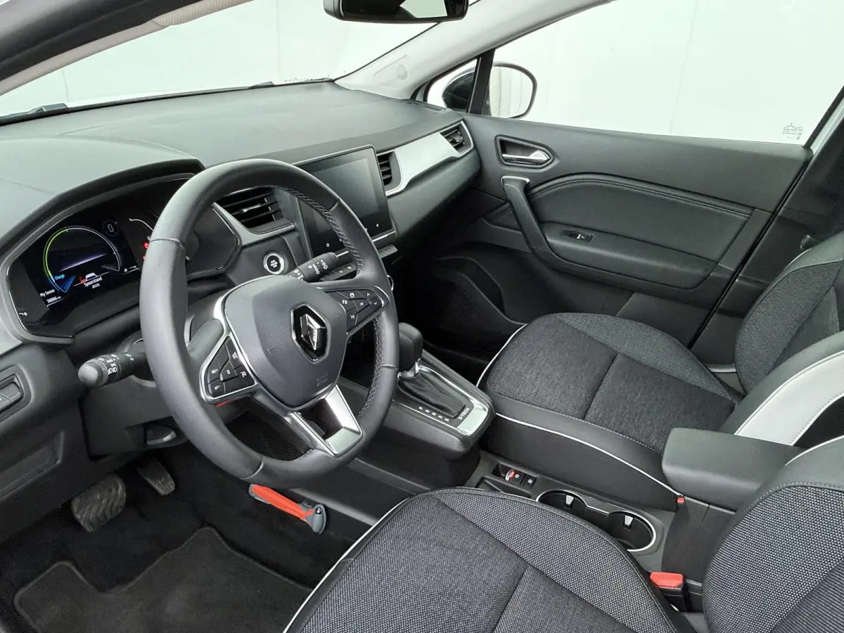techno E-Tech full hybrid 145 | SoH 80% | Parkeercamera | Navigatie | Trekhaak |