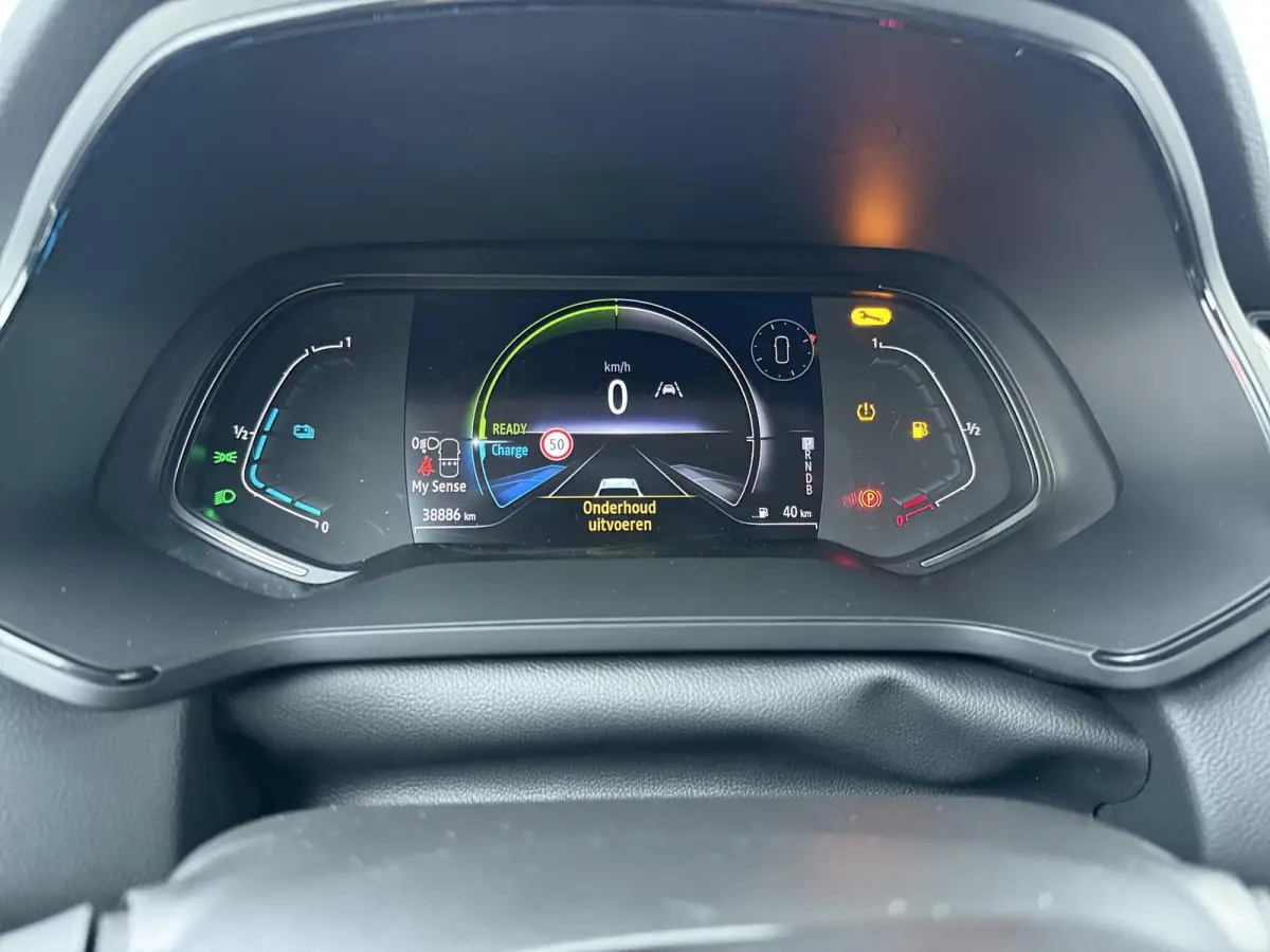 techno E-Tech full hybrid 145 | SoH 80% | Parkeercamera | Navigatie | Trekhaak |