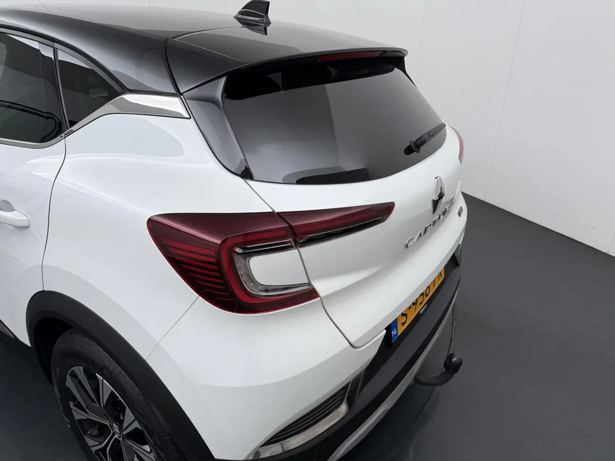 techno E-Tech full hybrid 145 | SoH 80% | Parkeercamera | Navigatie | Trekhaak |