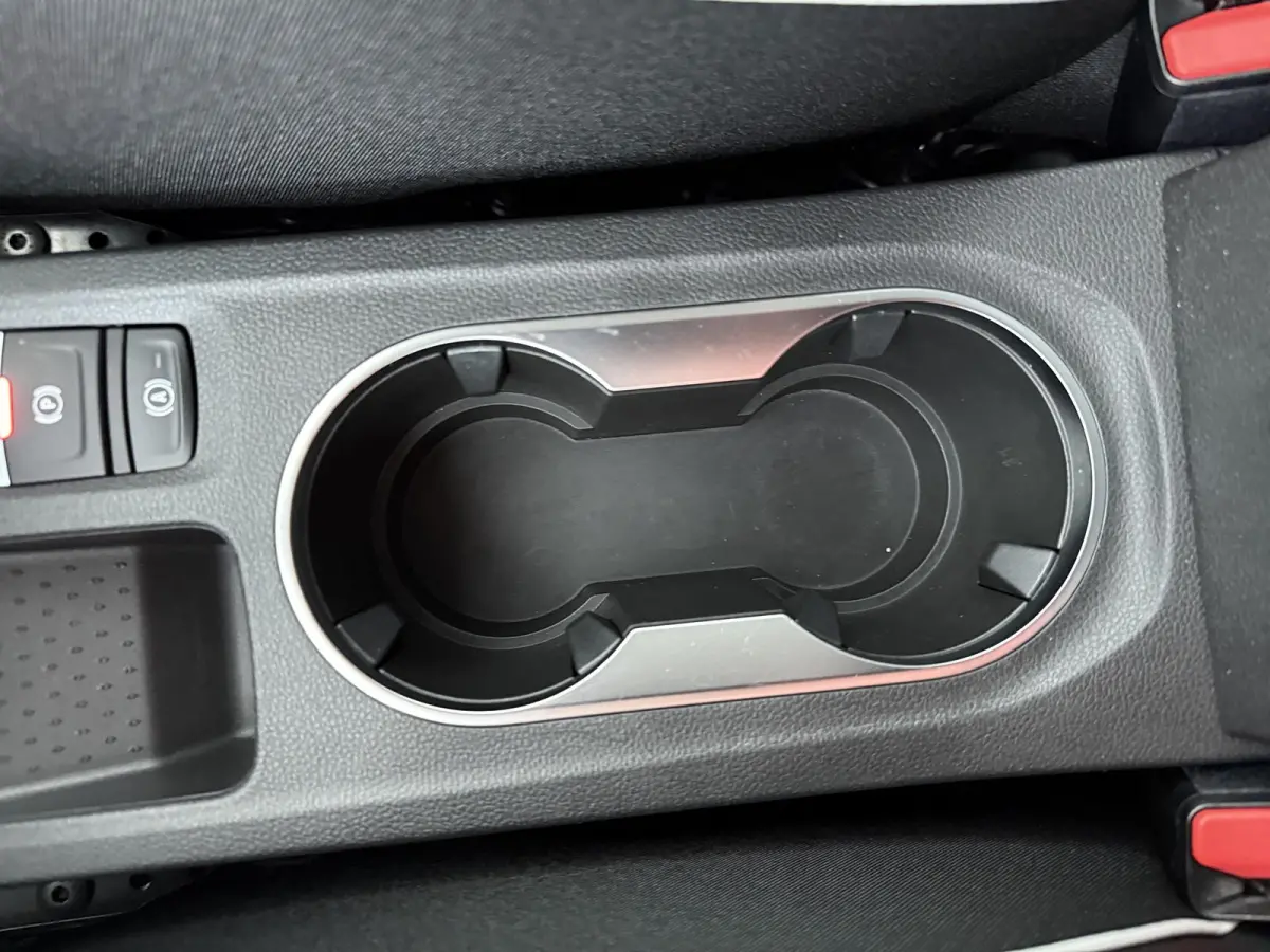 techno E-Tech full hybrid 145 | SoH 80% | Parkeercamera | Navigatie | Trekhaak |