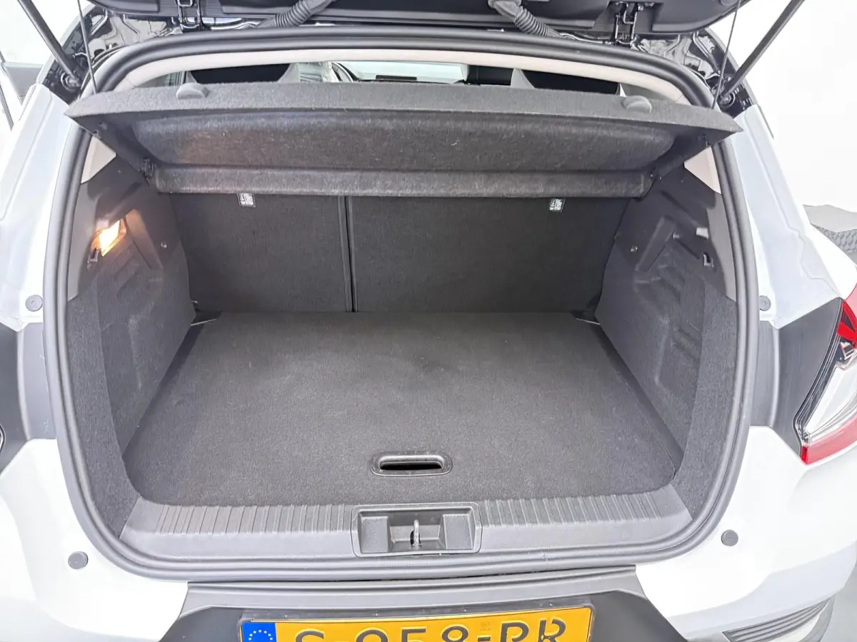 techno E-Tech full hybrid 145 | SoH 80% | Parkeercamera | Navigatie | Trekhaak |