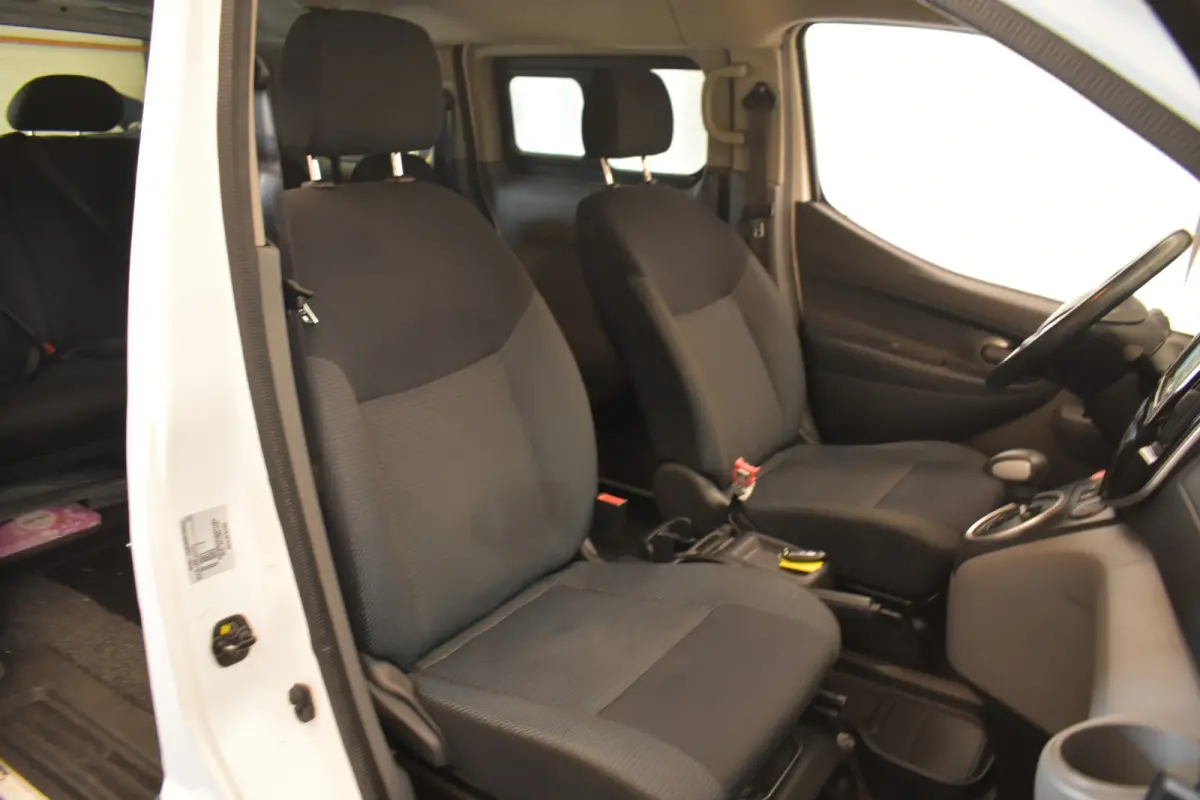 e-NV200 40 kWh 2.Zero Edition 7p Camera Navi