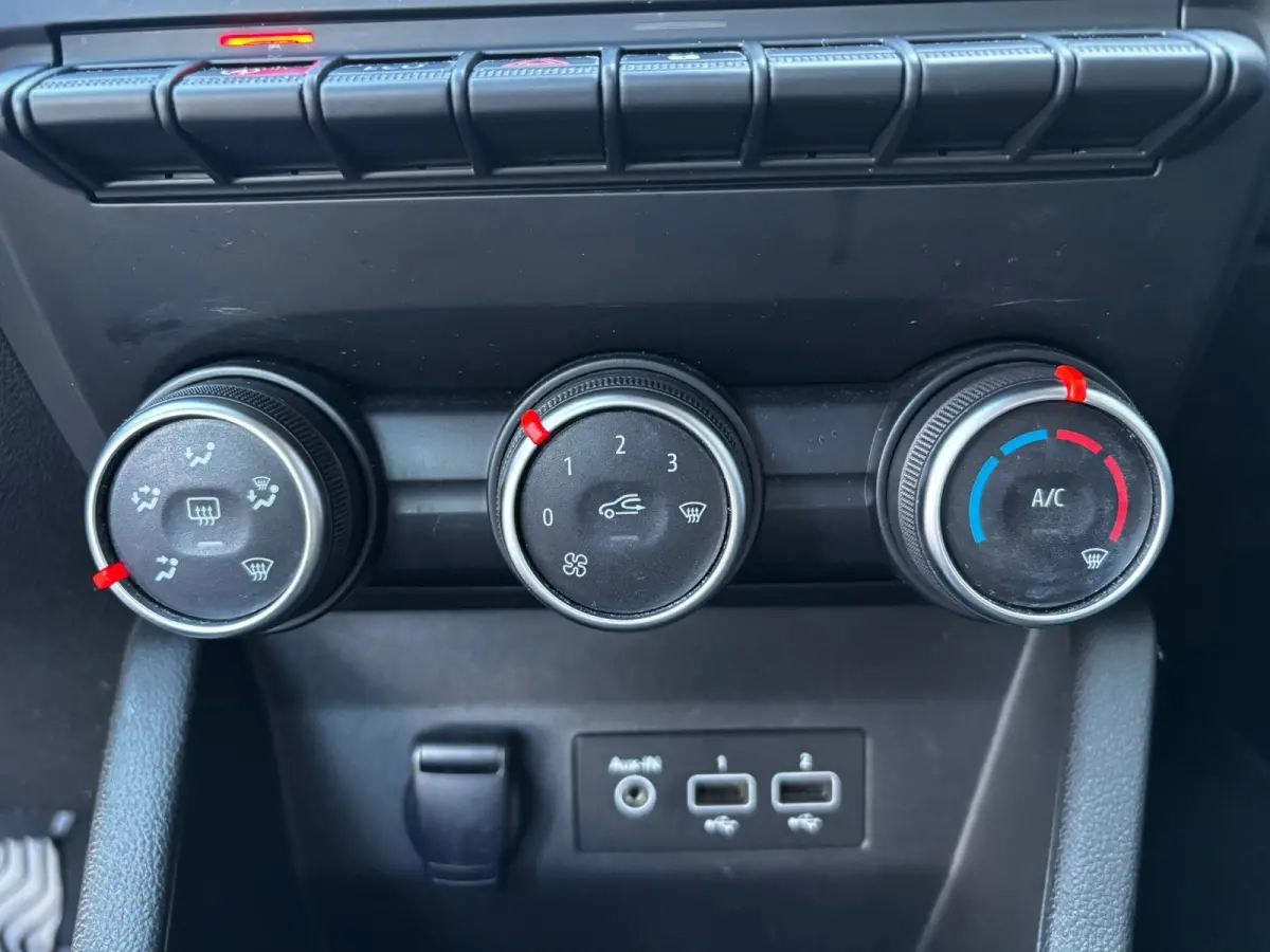 1.0 TCe Zen APPLE CARPLAY|PDC|CRUISE|NWE APK|DAB