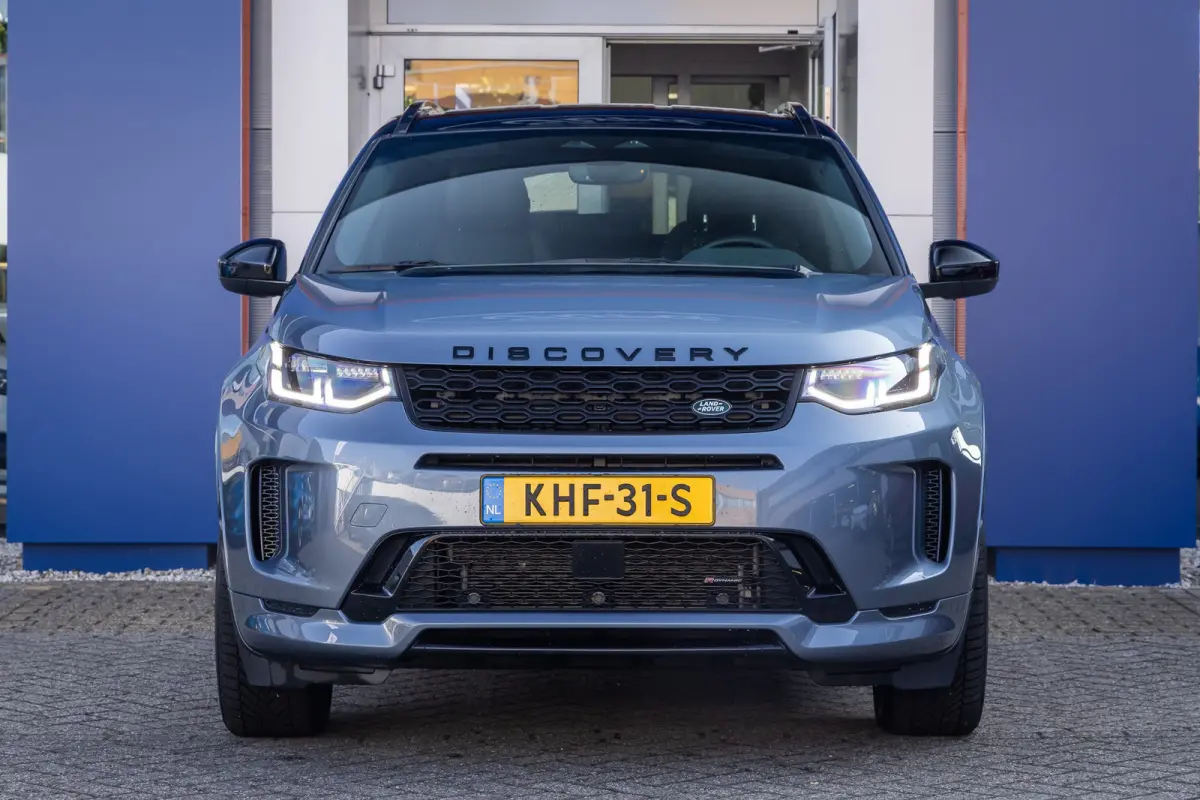 P300e 1.5 R-Dynamic SE | Trekhaak | Meridian audio | Camera | Cruise adaptief | Leder | Elec.stoel geheugen | Dodehoek detectie | Voorstoelen verwarmd | Apple Carplay/Android Auto | Achterui