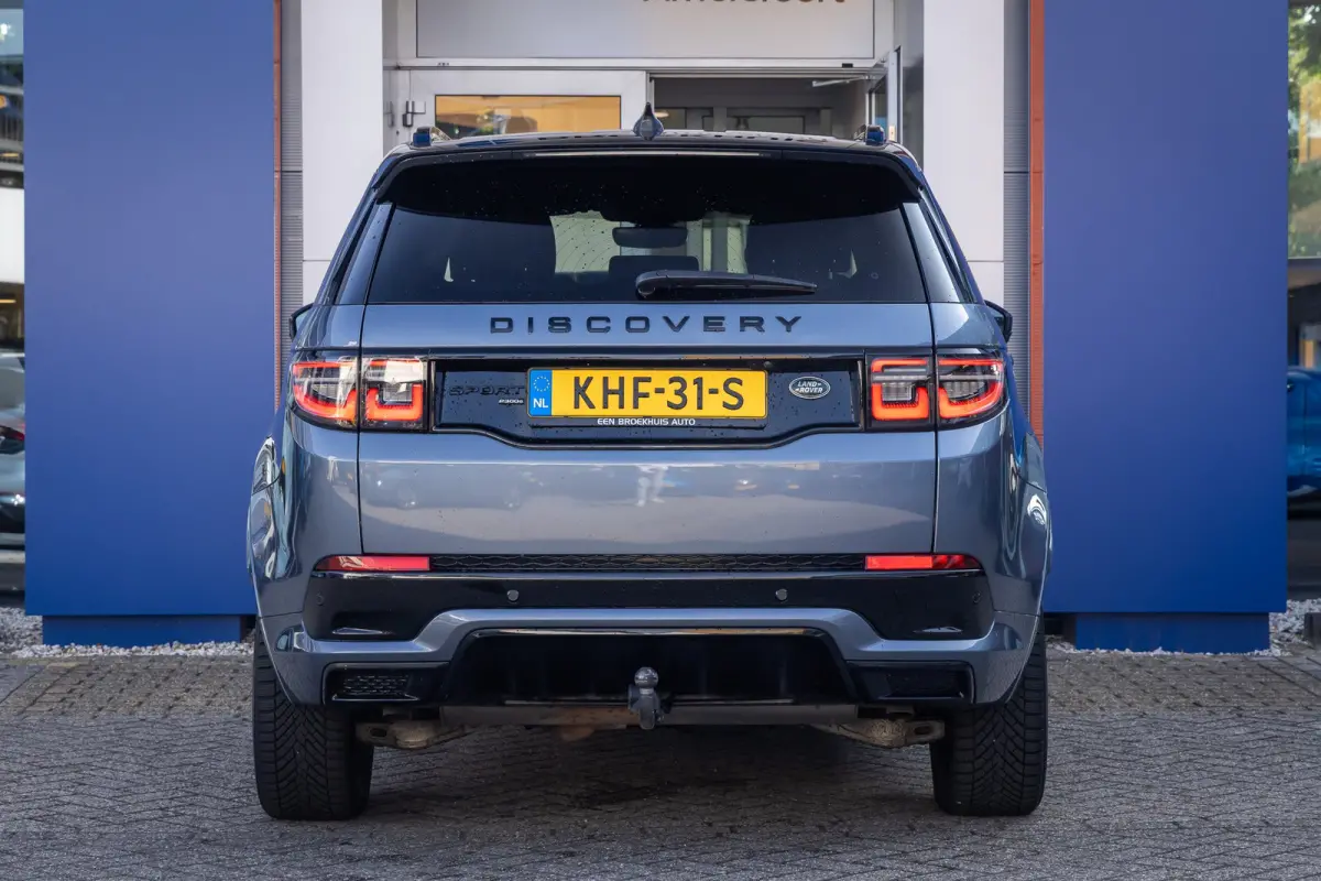 P300e 1.5 R-Dynamic SE | Trekhaak | Meridian audio | Camera | Cruise adaptief | Leder | Elec.stoel geheugen | Dodehoek detectie | Voorstoelen verwarmd | Apple Carplay/Android Auto | Achterui