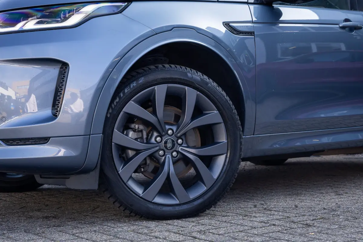 P300e 1.5 R-Dynamic SE | Trekhaak | Meridian audio | Camera | Cruise adaptief | Leder | Elec.stoel geheugen | Dodehoek detectie | Voorstoelen verwarmd | Apple Carplay/Android Auto | Achterui