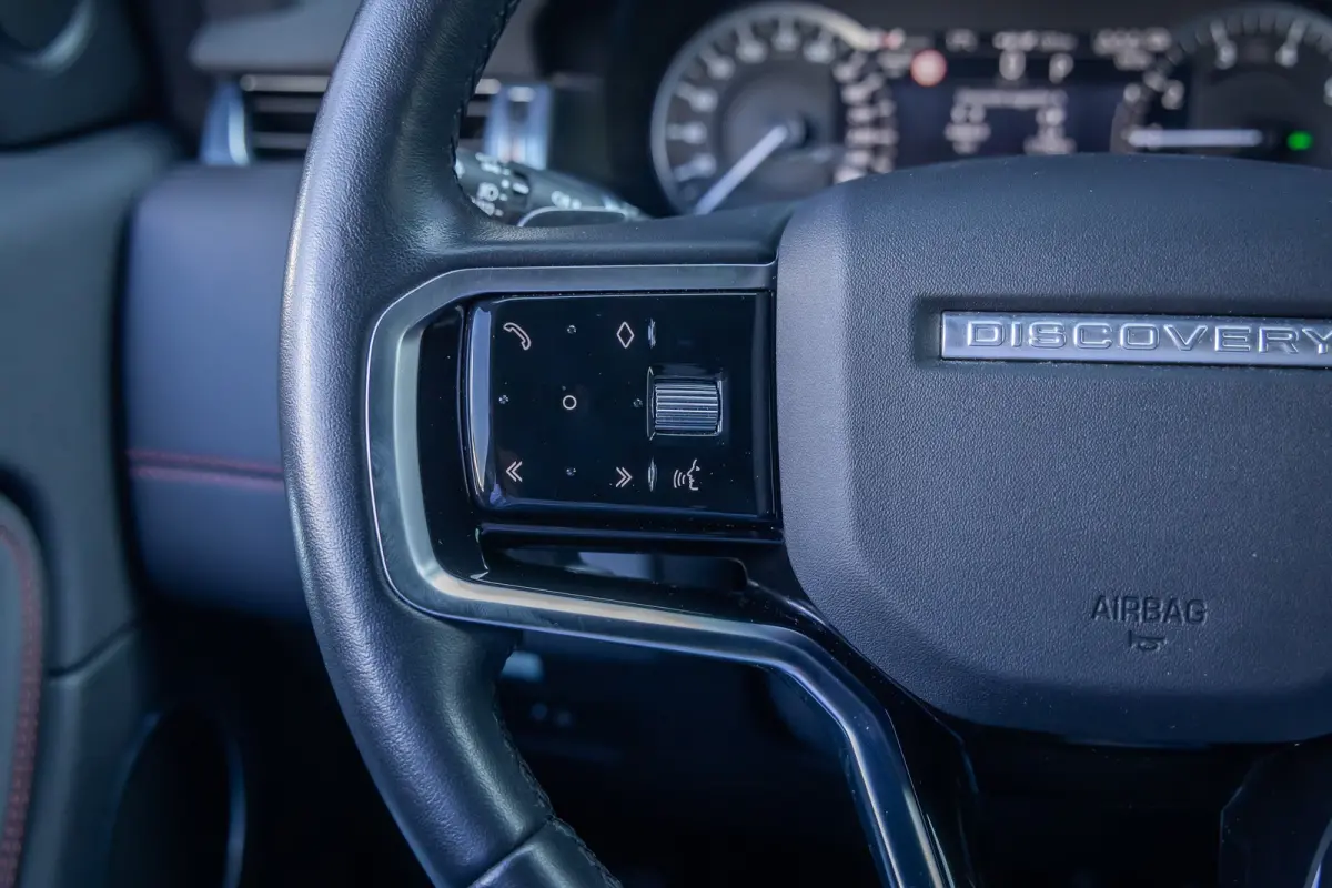 P300e 1.5 R-Dynamic SE | Trekhaak | Meridian audio | Camera | Cruise adaptief | Leder | Elec.stoel geheugen | Dodehoek detectie | Voorstoelen verwarmd | Apple Carplay/Android Auto | Achterui