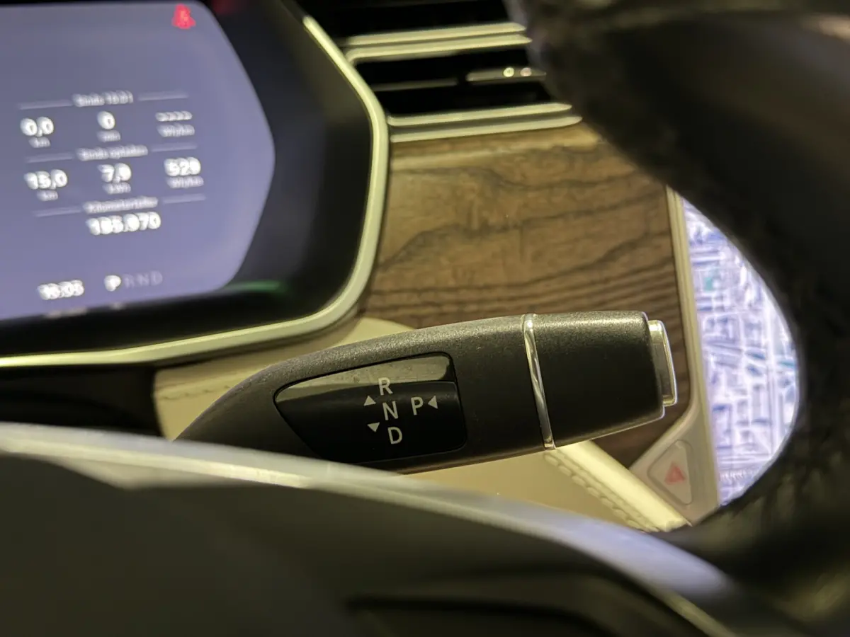 75D Base | Trekhaak | Keyless | Luxe Leder interieur |